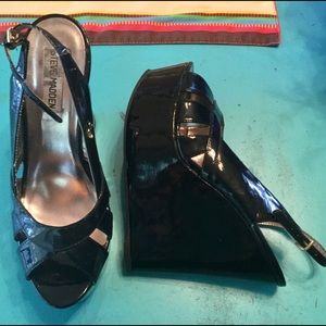 Steve Madden black patten wedges